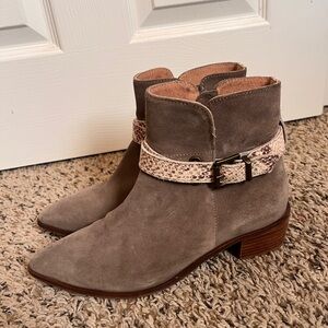 Anthropologie Seychelles Liendo Suede Ankle Boots – Size 7